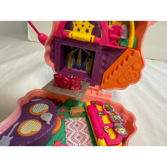 Polly Pocket Llama Music Party Compact Toy 2 Micro Dolls and Animals - Picture 5 of 10